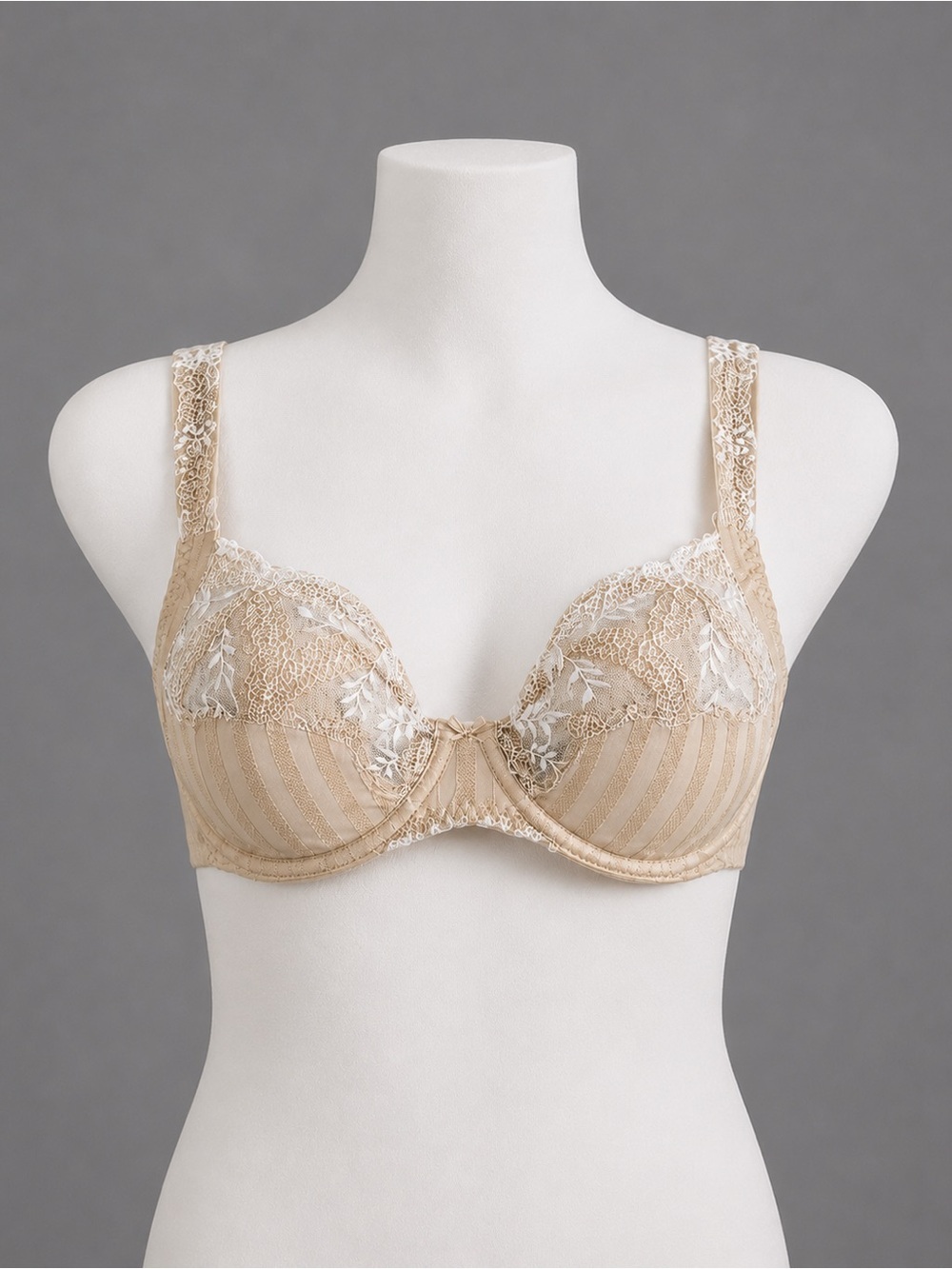 Vintage Chantelle Embroidery Underwire Lace Bra 34C